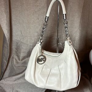 Michael Kors AP-1011 Cream Pleated Shoulder Bag